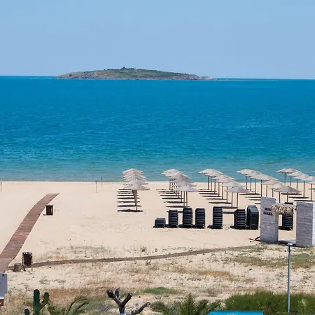 градина Garden - 2 Bedrooms With Pool&parking Spot *